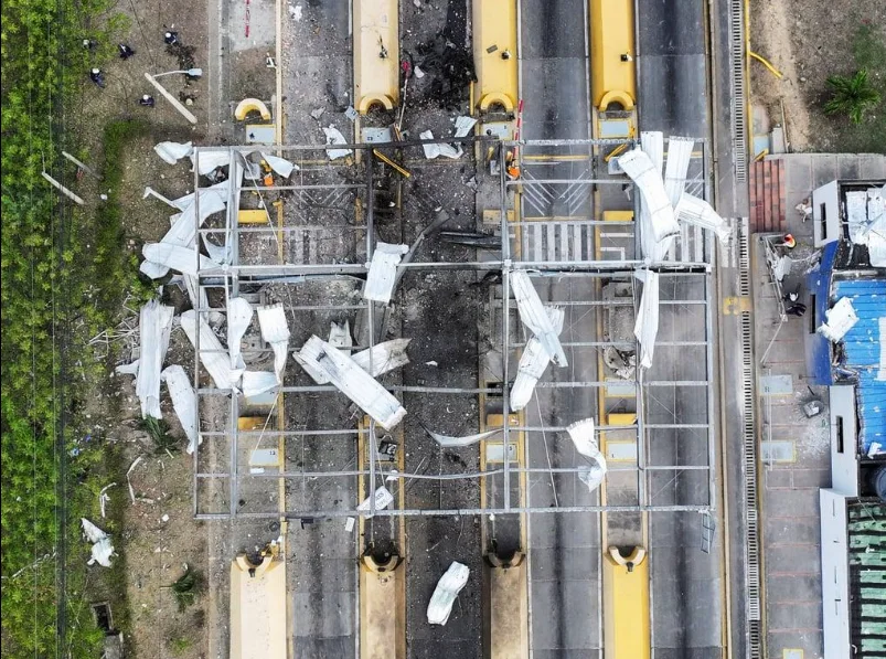Car Bomb Tears Through Colombia’s Main Highway One Day After New President Takes Office