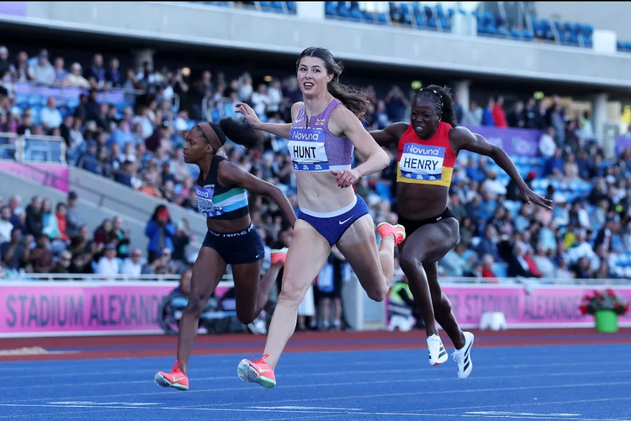 Hunt Owns the Bend as 200-Metre Gold Completes a Stunning European Sprint Double