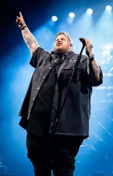Jelly Roll Announces Major Career Break Following Emotional Concert Revelation