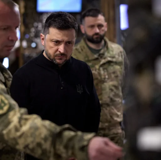 Zelenskyy Orders New Battlefield Command Changes as Ukraine Reinforces Three Critical Front-Line Sectors