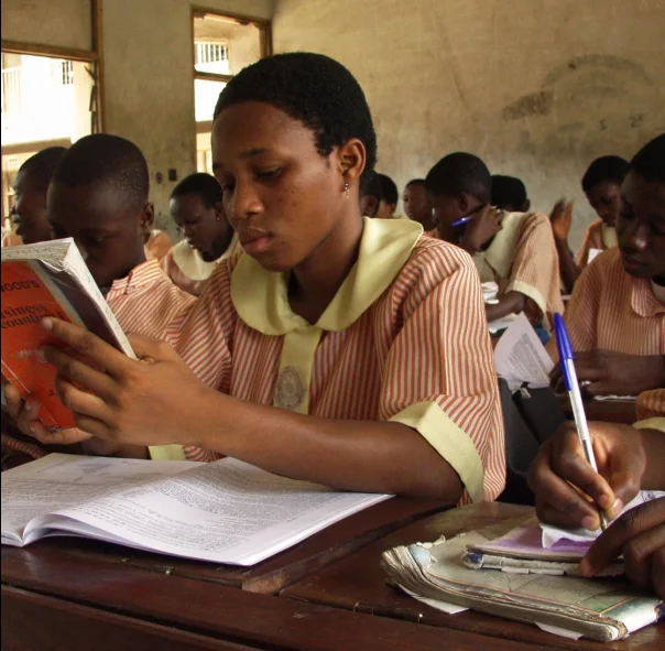 Nigeria Extends National Textbook Evaluation Deadline to Improve Quality of Learning Materials