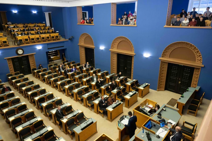 Two Walkouts, One Lost Majority: Estonia’s Government Steps onto a Political Tightrope